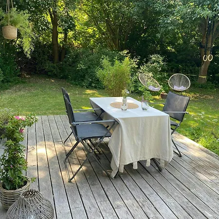 Сasa de vacaciones With Enchanting Garden In Kulhuse *
